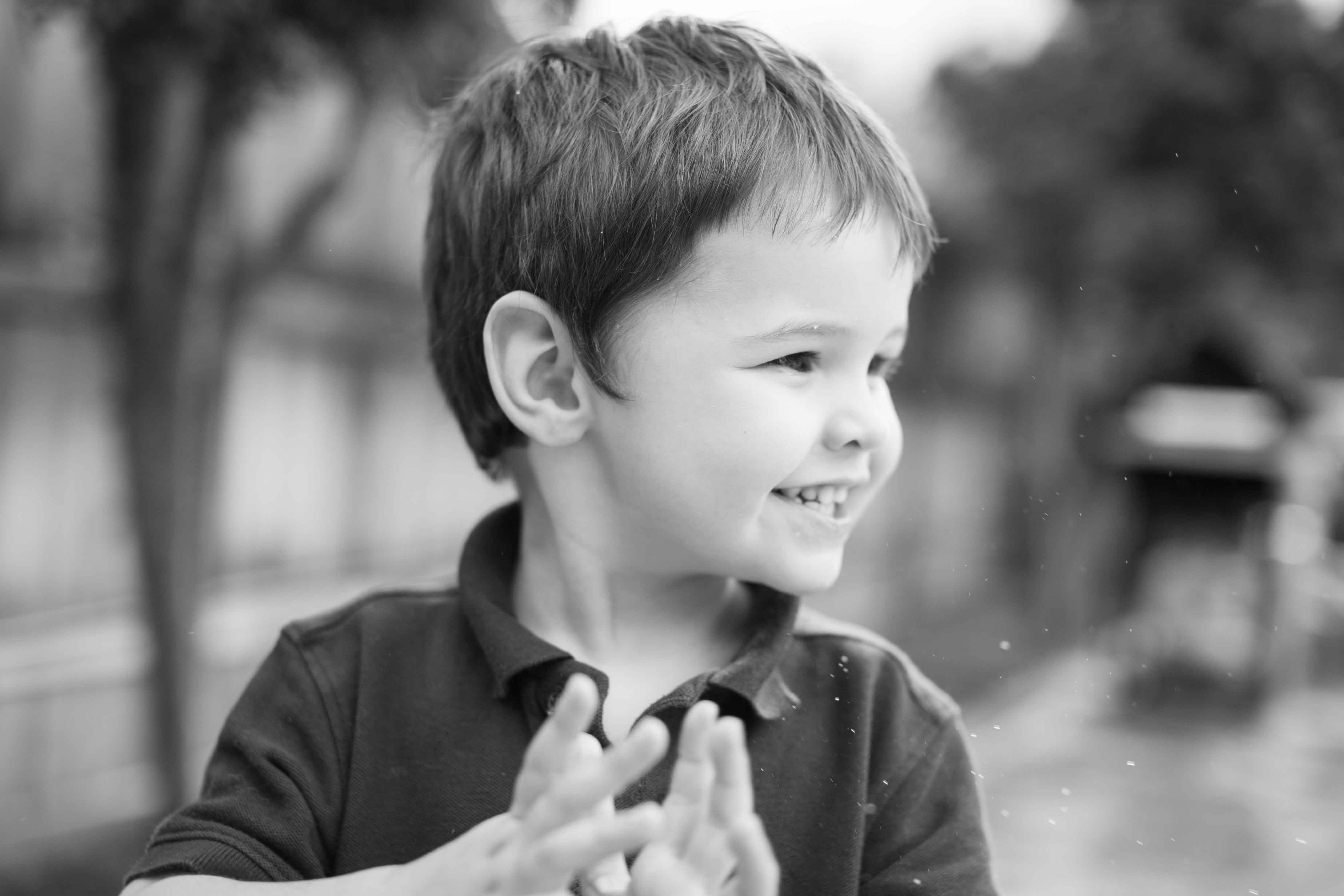 Abilene Photography Child Clapping